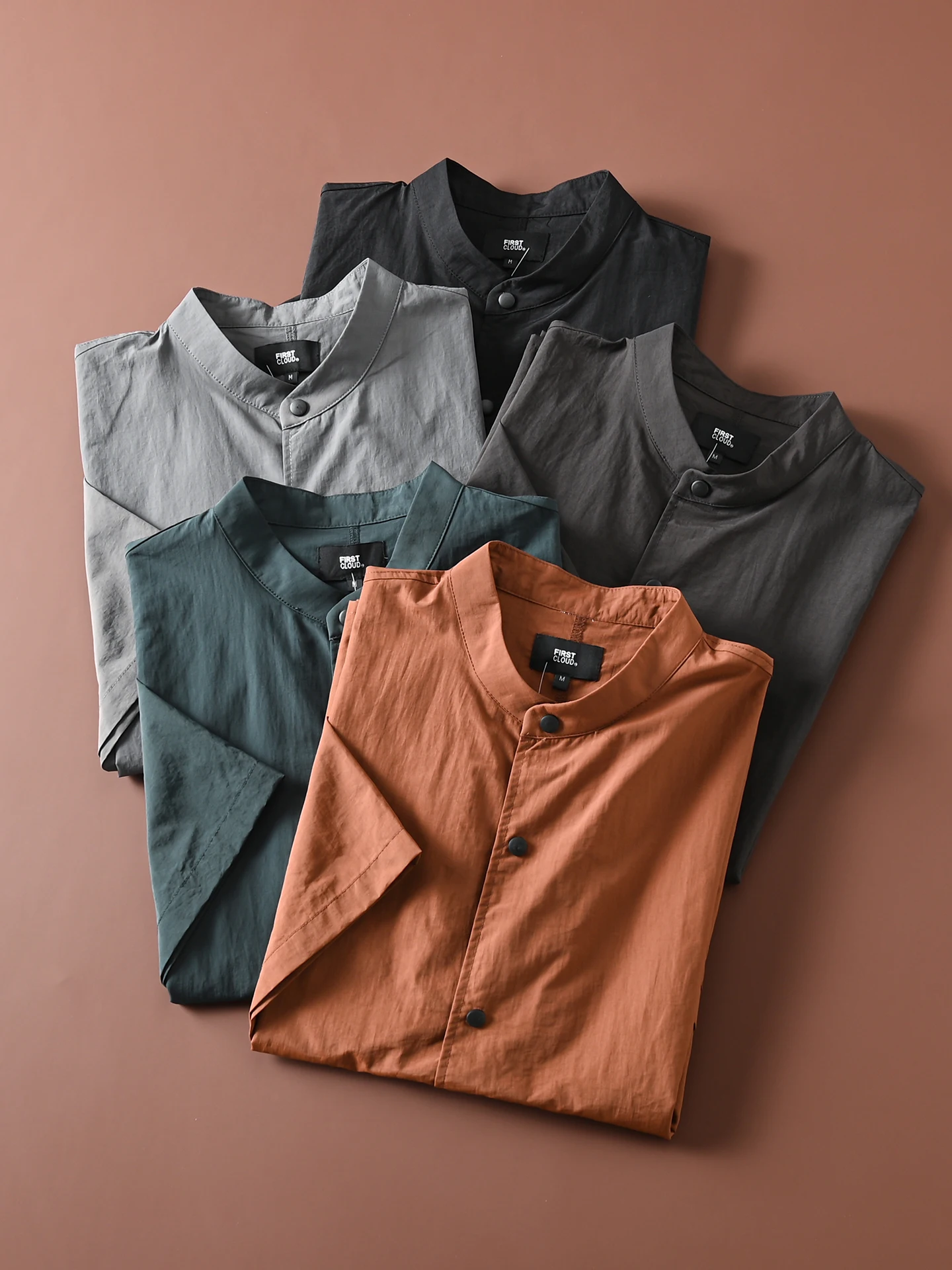 New Chinese Style Men's Short Sleeve Shirt Summer Thin Retro Loose Casual Pure Color Stand Collar Top Breathable Comfortable
New Chinese Style Men's Short Sleeve Shirt Summer Thin Retro Loose Casual Pure Color Stand Collar Top Breathable Comfortable