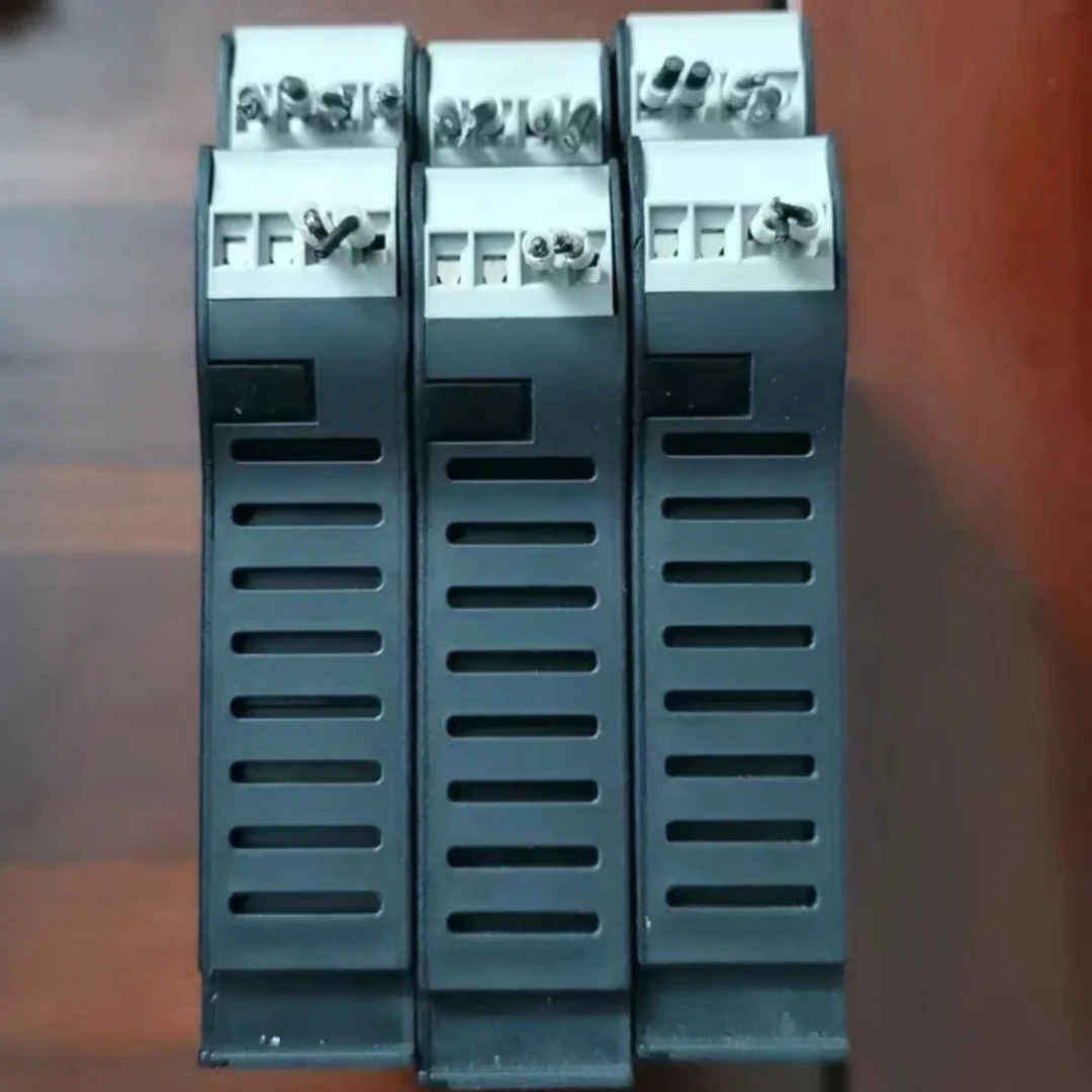 Second hand SRB301LC-24V safety relay tested OK and shipped quicklyse
Second hand SRB301LC-24V safety relay tested OK and shipped quicklyse