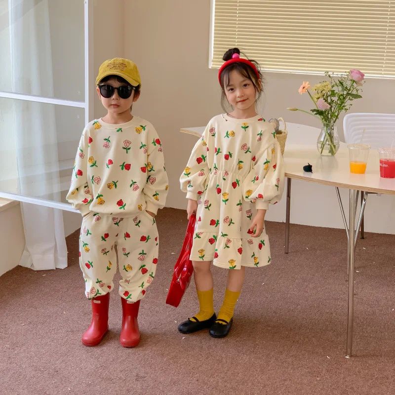 Children's Set 2022 Autumn Boys and Girls' Korean Long Sleeve Pants Two piece Children's Flower Fishtail Dress
Children's Set 2022 Autumn Boys and Girls' Korean Long Sleeve Pants Two piece Children's Flower Fishtail Dress