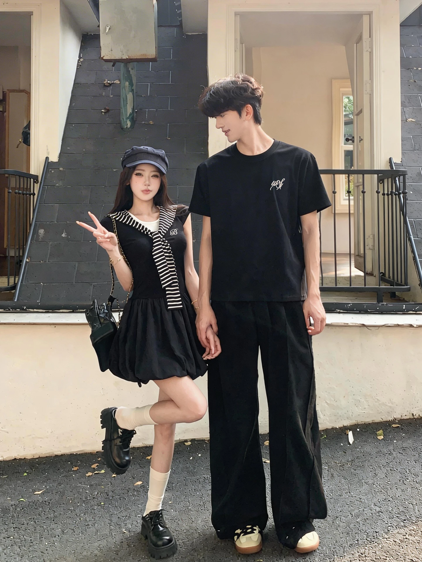 Unique Design Couple Matching Summer Short Sleeve T-Shirt Men's Women's Faux Two-Piece Skirt Flared Short Dress Waist-Cinched
Unique Design Couple Matching Summer Short Sleeve T-Shirt Men's Women's Faux Two-Piece Skirt Flared Short Dress Waist-Cinched