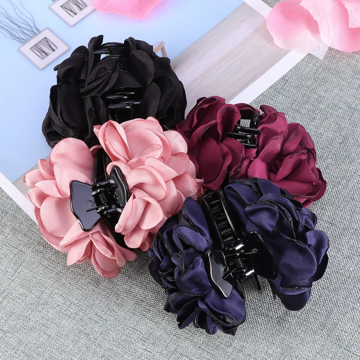 4Pcs Large Cloth Hair Clips Rose Flower Decorative Jaw Claws for Women Elegant Hair Accessories Wedding Party Wear Barrettes
4Pcs Large Cloth Hair Clips Rose Flower Decorative Jaw Claws for Women Elegant Hair Accessories Wedding Party Wear Barrettes