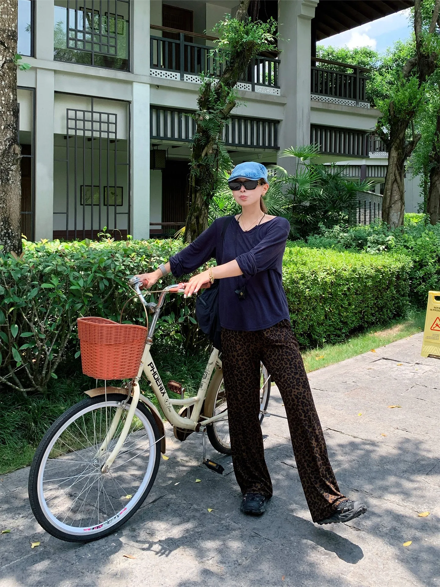 Удобные женские брюки больших размеров с эластичным поясом, свободного кроя, с леопардовым принтом, повседневные, в пол, с эффектом драпировки
Удобные женские брюки больших размеров с эластичным поясом, свободного кроя, с леопардовым принтом, повседневные, в пол, с эффектом драпировки