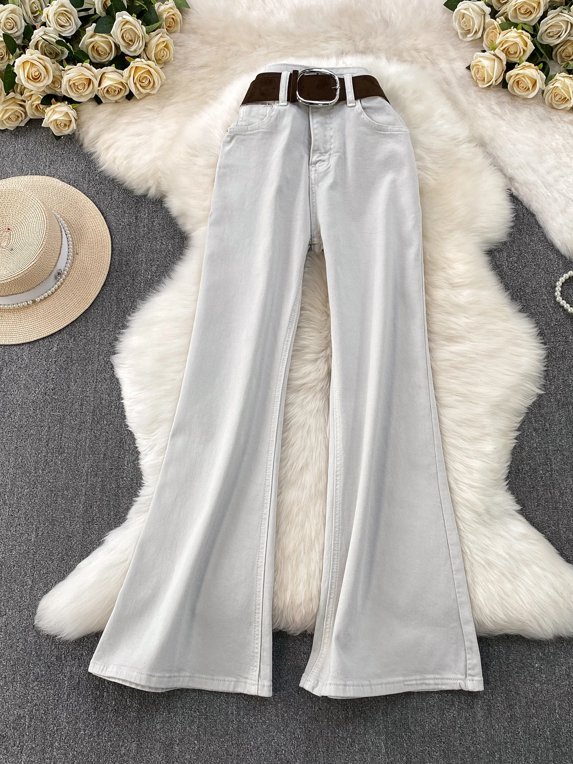 Джинсовые расклешенные брюки в стиле ретро в американском стиле, женские новые утягивающие брюки с поясом и высокой талией, повседневные прямые широкие длинные брюки
Джинсовые расклешенные брюки в стиле ретро в американском стиле, женские новые утягивающие брюки с поясом и высокой талией, повседневные прямые широкие длинные брюки