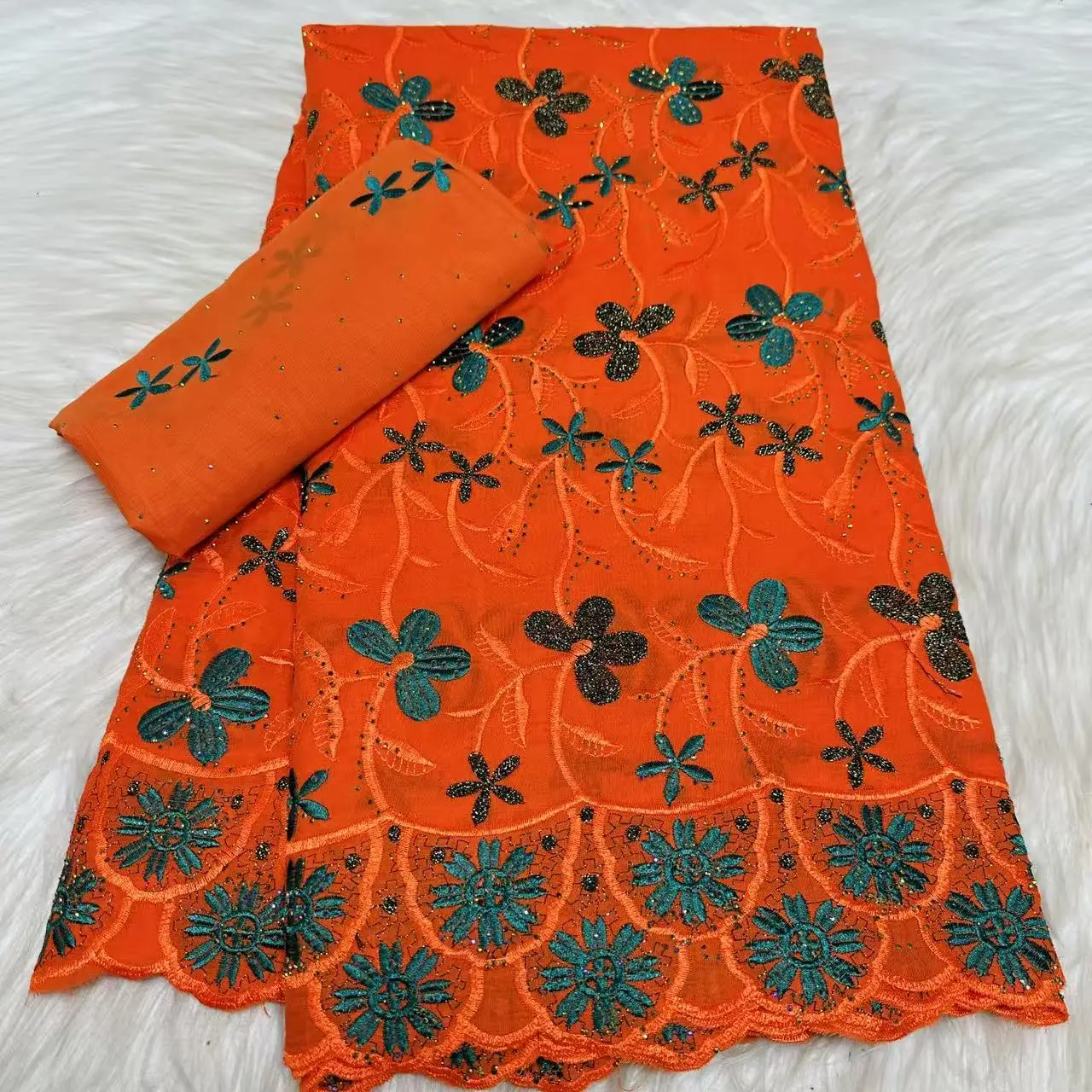 Swiss Voile Lace Embroidered African High-Quality Nigerian Cotton for Women's Dresses Fashionable Fabric for Clothing Crafts
Swiss Voile Lace Embroidered African High-Quality Nigerian Cotton for Women's Dresses Fashionable Fabric for Clothing Crafts