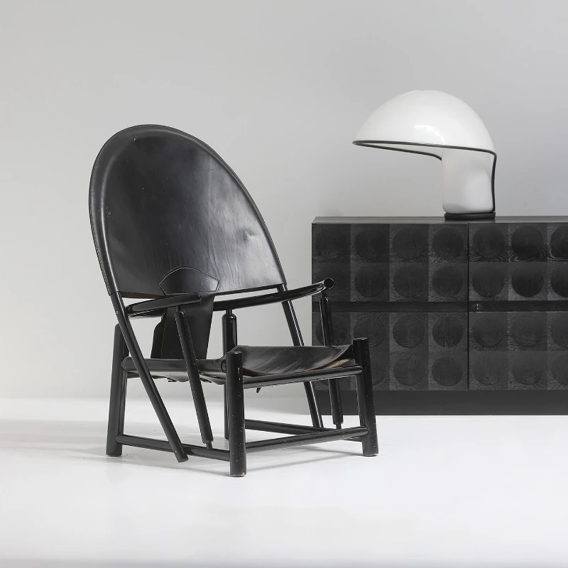 Medieval solid wood sofa chair living room creative scallop design leisure chair new Chinese style saddle leather reception
Medieval solid wood sofa chair living room creative scallop design leisure chair new Chinese style saddle leather reception