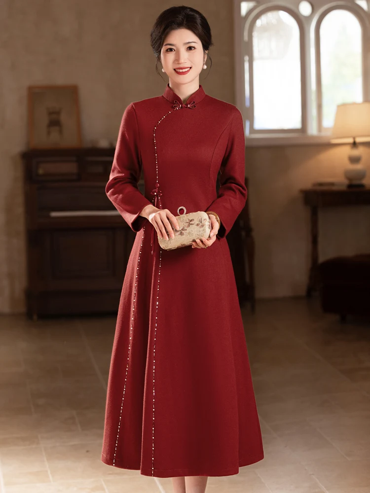 Wedding Celebration Mommy of the Bride Autumn Winter New Chinese Style Wedding Dress Woolen Skirt for Women over 40
Wedding Celebration Mommy of the Bride Autumn Winter New Chinese Style Wedding Dress Woolen Skirt for Women over 40