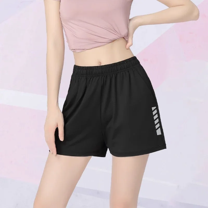 Sports shorts Women's summer ice silk loose breathable quick dry yoga fitness set thin American running clothes
Sports shorts Women's summer ice silk loose breathable quick dry yoga fitness set thin American running clothes