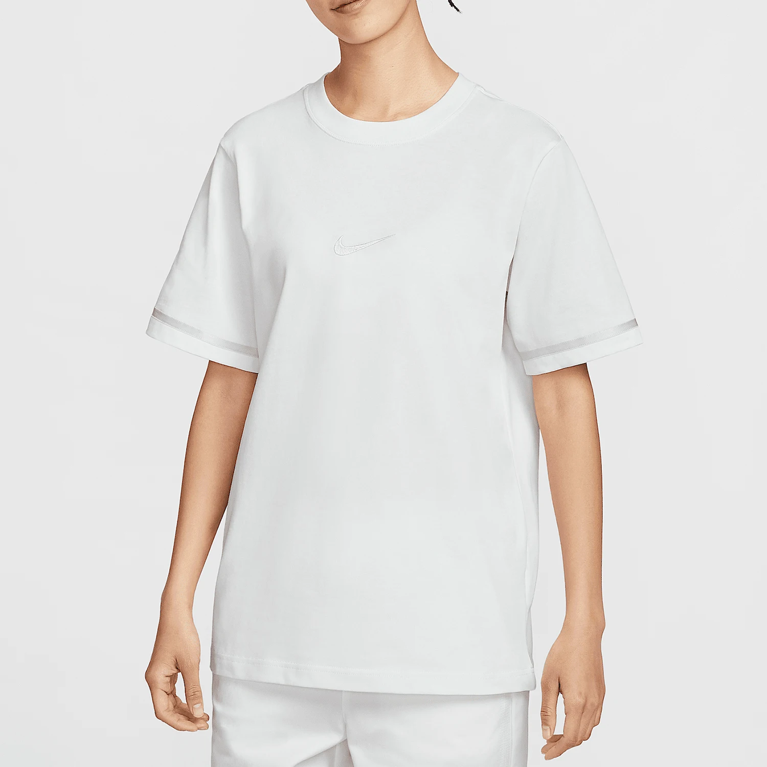 Nike Authentic Sportswear Women's Loose Thick Simple T-Shirt IB7920-121
Nike Authentic Sportswear Women's Loose Thick Simple T-Shirt IB7920-121