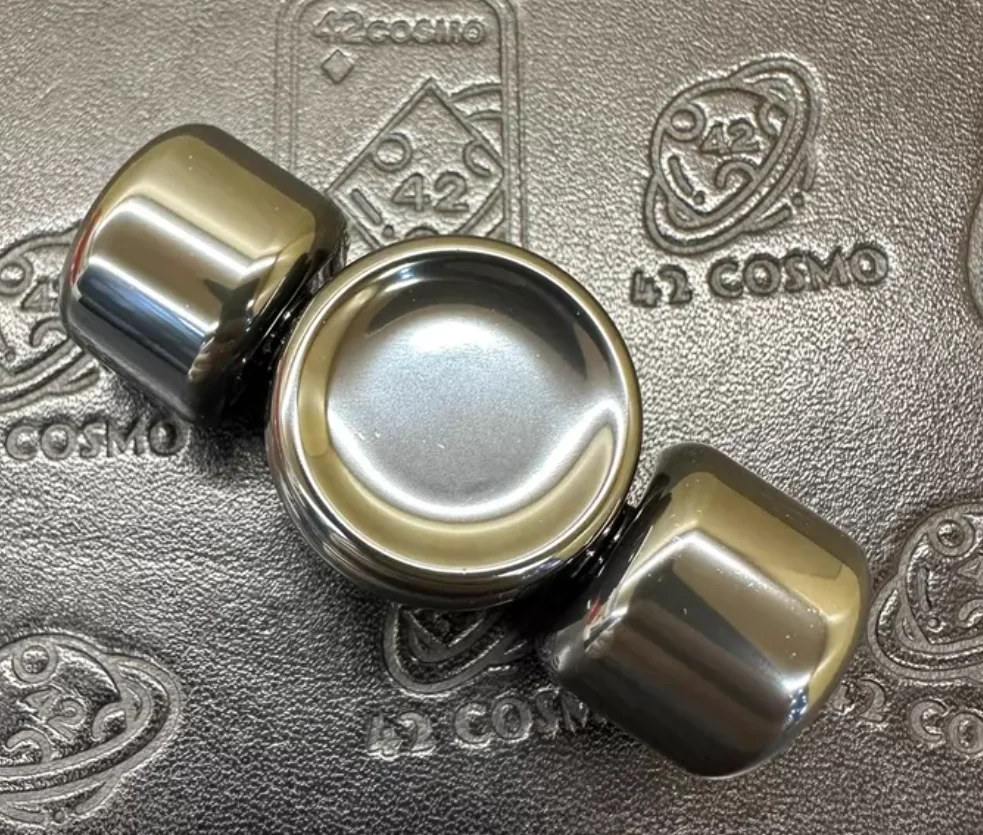 Used EDC Asia Pacific Katla Zirconium Polishing spinner fidget decompression toy
Used EDC Asia Pacific Katla Zirconium Polishing spinner fidget decompression toy