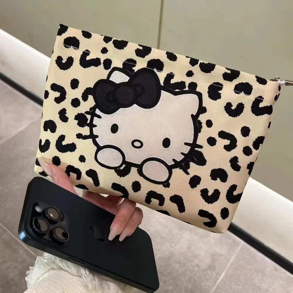 Косметичка Hello Kitty, кавайная Холщовая Сумка для хранения с рисунком, аниме, вместительная портативная дорожная сумка для хранения допамина
Косметичка Hello Kitty, кавайная Холщовая Сумка для хранения с рисунком, аниме, вместительная портативная дорожная сумка для хранения допамина