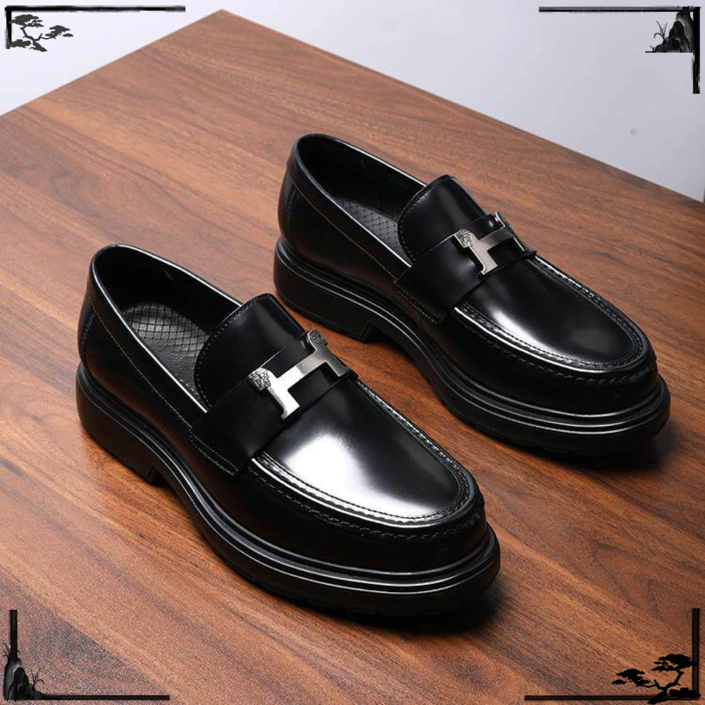 Genuine Leather Thick Sole Glossy Mens Loafers Versatile Business Casual Leather Shoes for Men Formal Wedding Shoes Summer
Genuine Leather Thick Sole Glossy Mens Loafers Versatile Business Casual Leather Shoes for Men Formal Wedding Shoes Summer