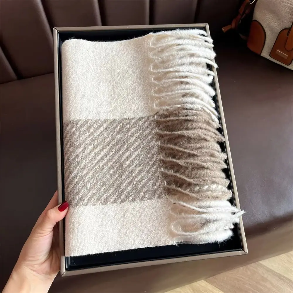 Fashion Luxury Winter Cashmere Scarf Keep Warm Windproof Warm Scarf Thickened Coldproof Tassel Scarf Winter Outdoor
Fashion Luxury Winter Cashmere Scarf Keep Warm Windproof Warm Scarf Thickened Coldproof Tassel Scarf Winter Outdoor