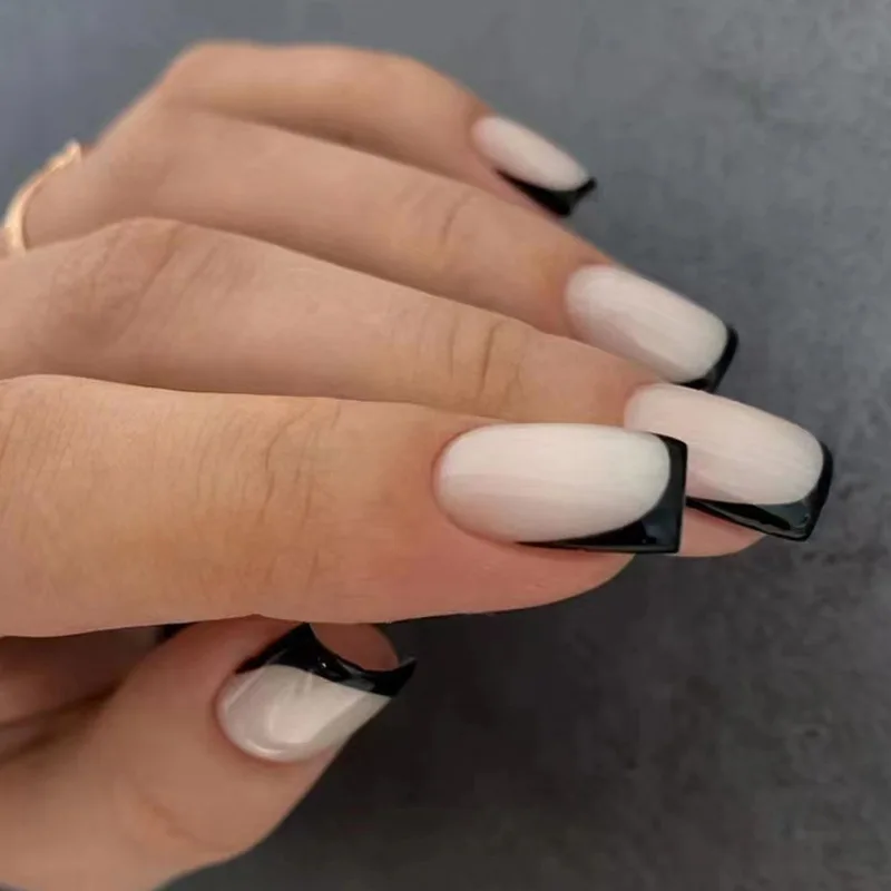 Simple Aurora Wear Nail Black French Pure Desire Sweet Cool Fake Nails
Simple Aurora Wear Nail Black French Pure Desire Sweet Cool Fake Nails