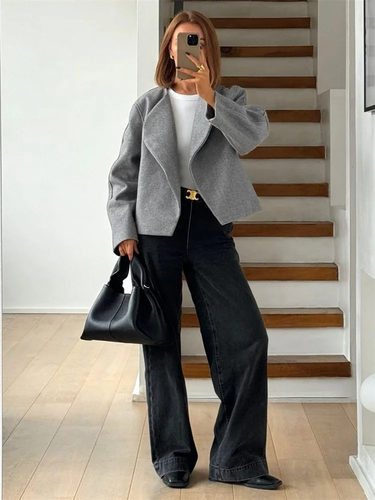 Повседневный кардиган с лацканами, женский, с длинными рукавами, модный, в стиле пэчворк, элегантный, свободный, однотонный, осенняя верхняя одежда, кардиган для женщин
Повседневный кардиган с лацканами, женский, с длинными рукавами, модный, в стиле пэчворк, элегантный, свободный, однотонный, осенняя верхняя одежда, кардиган для женщин