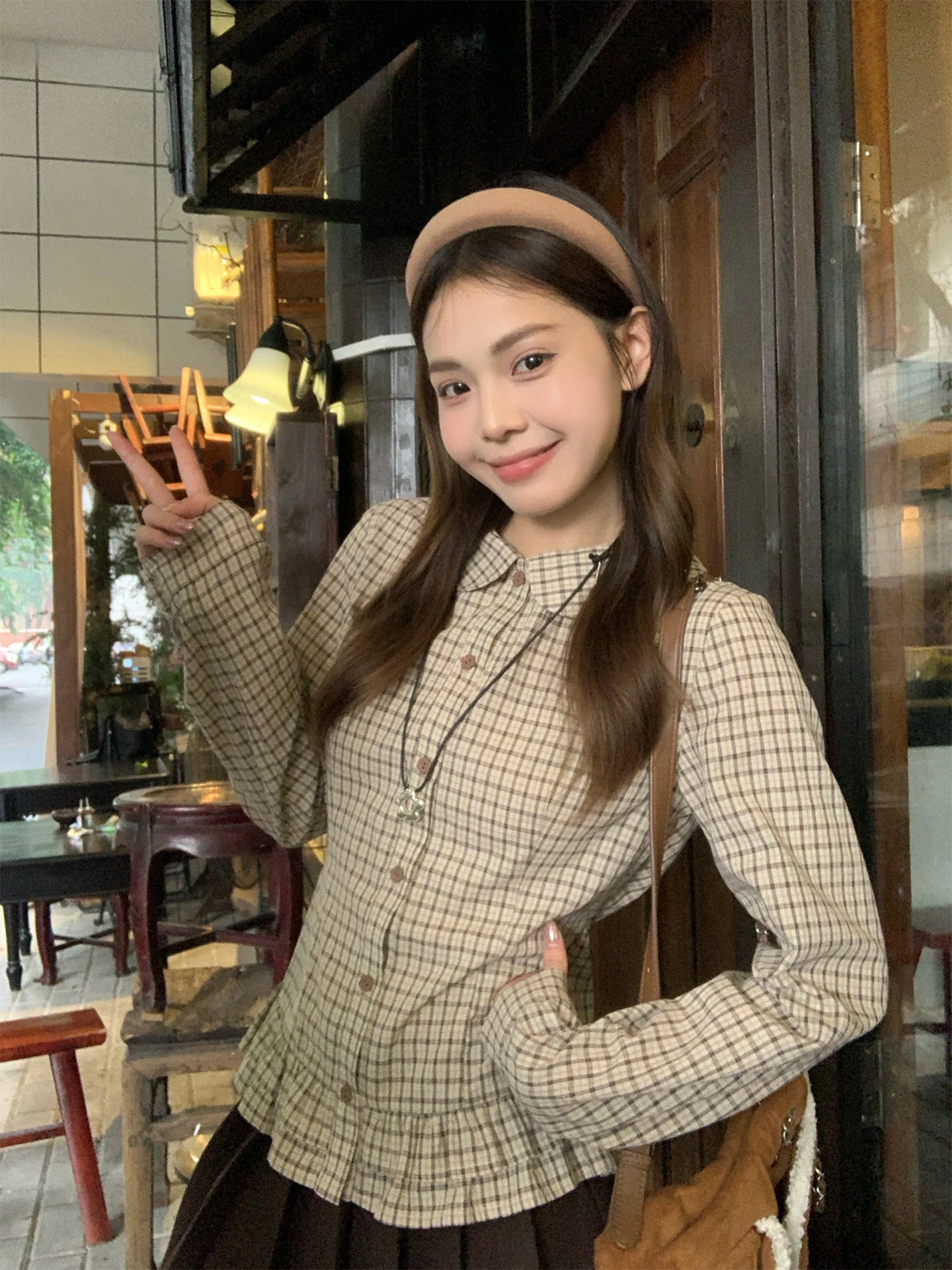 Зимняя женская рубашка в клетку с воротником-стойкой, повседневная, для ношения как поддевка или верхняя одежда, универсального размера, дышащая, в корейском стиле, с длинным рукавом, на пуговицах
Зимняя женская рубашка в клетку с воротником-стойкой, повседневная, для ношения как поддевка или верхняя одежда, универсального размера, дышащая, в корейском стиле, с длинным рукавом, на пуговицах