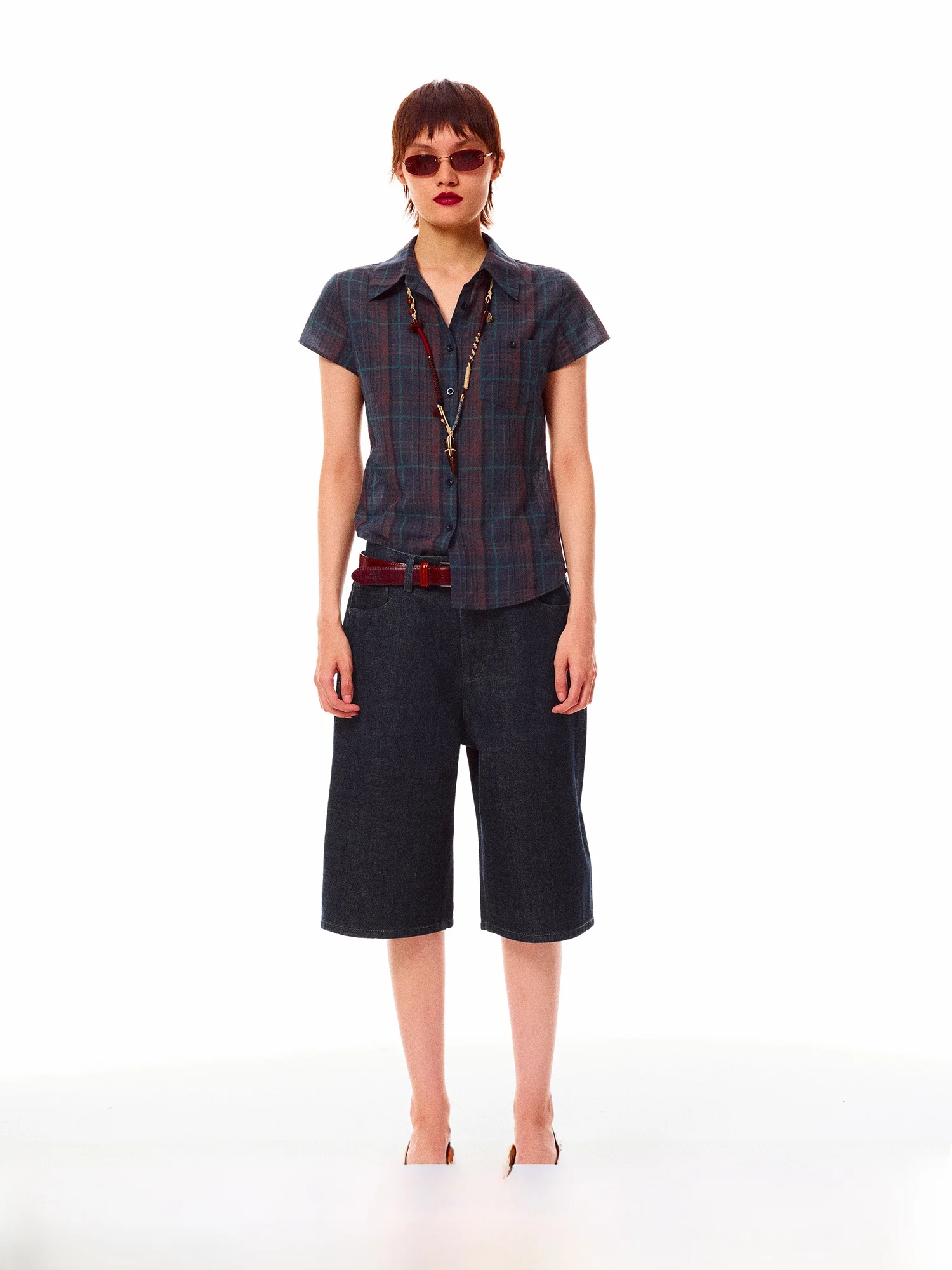 Low Waist Classic Red Ear Original Cow Loose Silhouette Summer Denim Mid-Pants Casual Style Cotton Straight Leg Pants
Low Waist Classic Red Ear Original Cow Loose Silhouette Summer Denim Mid-Pants Casual Style Cotton Straight Leg Pants