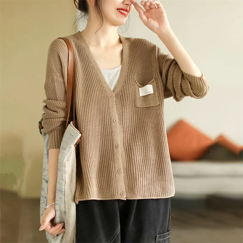Y2K Autumn Winter Casual Sweater Jacket 2024 New V-Neck Loose Women's Clothes Knitwear Blouse Solid Color Fashion Female Top
Y2K Autumn Winter Casual Sweater Jacket 2024 New V-Neck Loose Women's Clothes Knitwear Blouse Solid Color Fashion Female Top