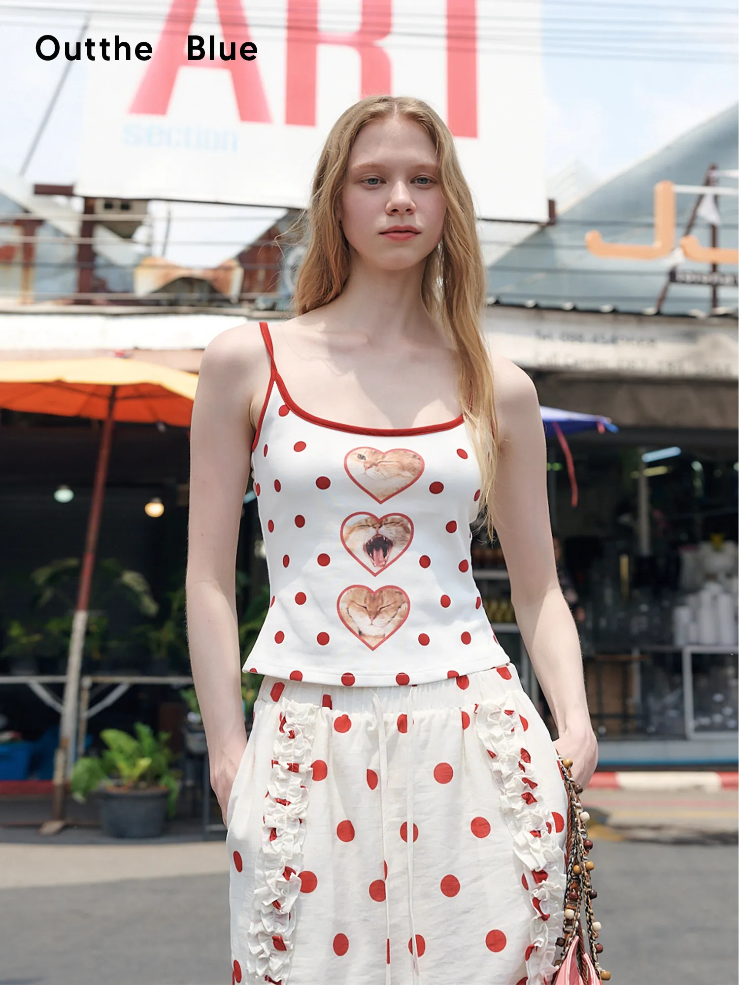 Outtheblue Polka Dot Heart Print Halter Neck Vest Women's Slim Fit Cotton Short Length U Neckline Print Design Summer Top
Outtheblue Polka Dot Heart Print Halter Neck Vest Women's Slim Fit Cotton Short Length U Neckline Print Design Summer Top