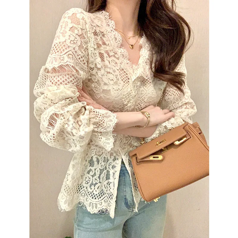 2026 Spring Women's French Style Lace Blouse V Neck Ruffle Trim Sheer Long Sleeve Cropped Lace Shirt
2026 Spring Women's French Style Lace Blouse V Neck Ruffle Trim Sheer Long Sleeve Cropped Lace Shirt