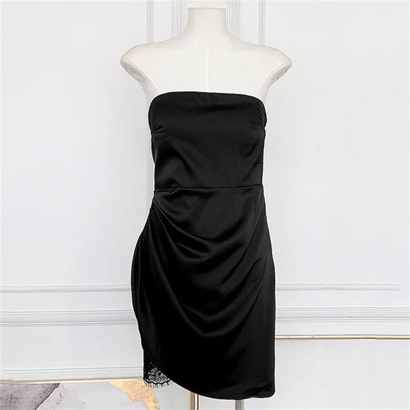 Женское платье: Новое кружевное мини-платье с лоскутным узором для весны 2026 года. Сексуальное короткое платье без спинки и бретелек. Атласное облегающее вечернее платье.
Женское платье: Новое кружевное мини-платье с лоскутным узором для весны 2026 года. Сексуальное короткое платье без спинки и бретелек. Атласное облегающее вечернее платье.