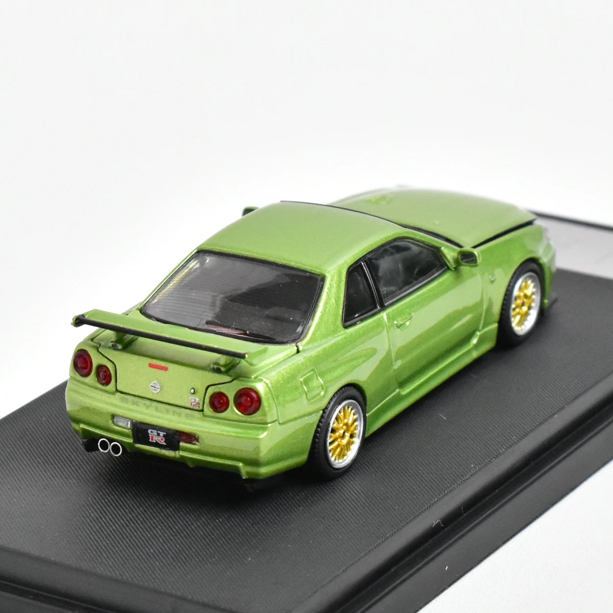 Литая под давлением модель автомобиля CoolART CA 1:64 GTR R34
Литая под давлением модель автомобиля CoolART CA 1:64 GTR R34