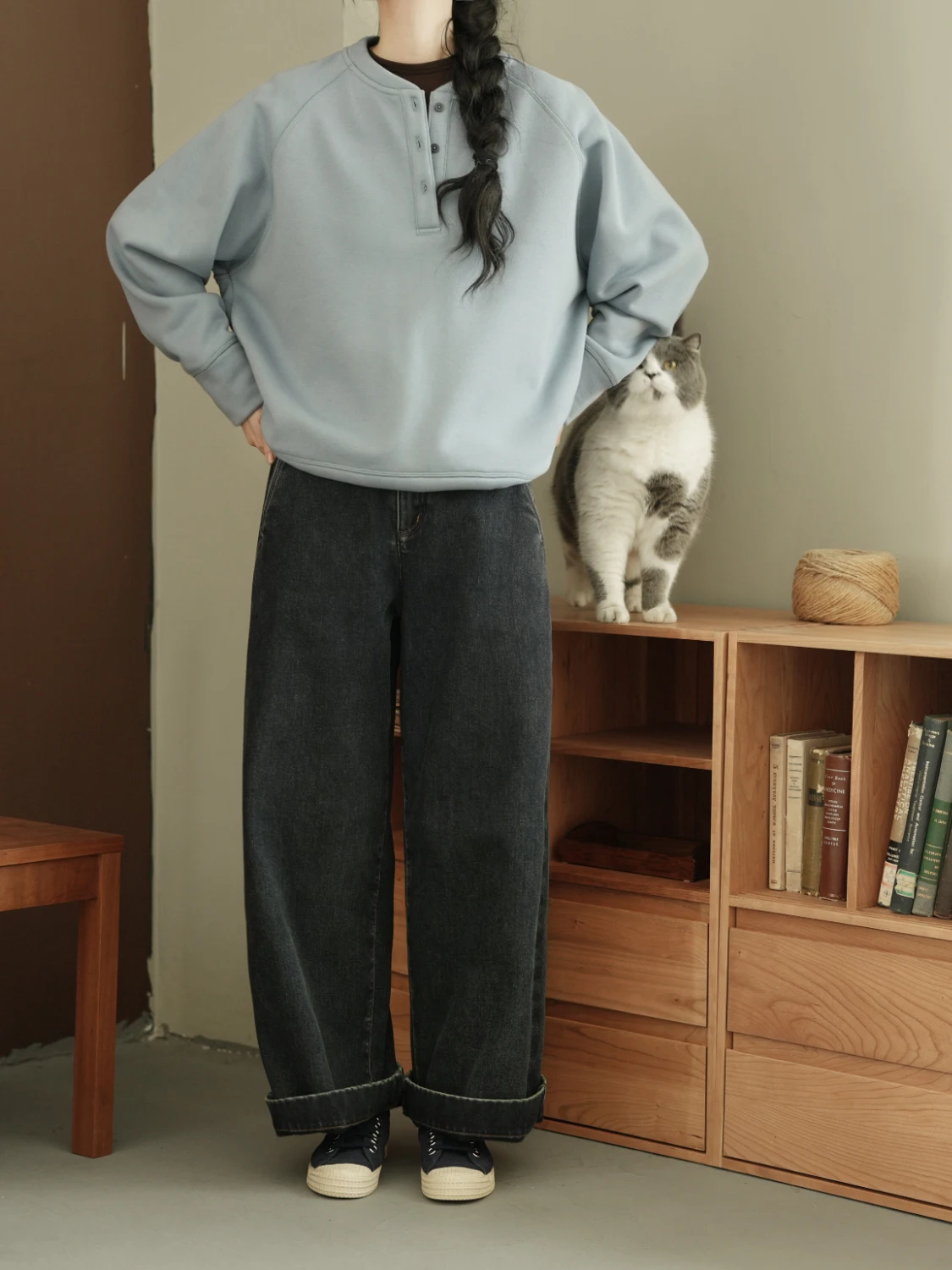 Loose Fce-lined Blue Jeans Casual Sle l Waist Button Closure Spring Season Ladies Loose Fit No Stretch Blue Jeans
Loose Fce-lined Blue Jeans Casual Sle l Waist Button Closure Spring Season Ladies Loose Fit No Stretch Blue Jeans