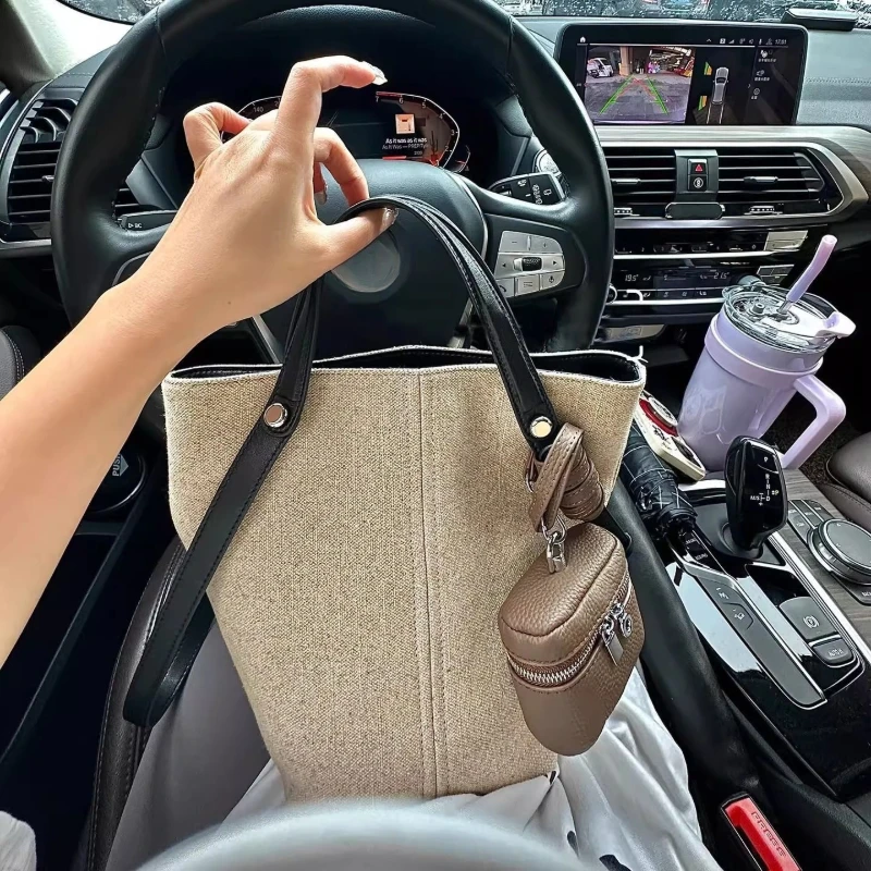 Vintage Niche Linen Crossbody Bucket Underarm Bag Women 2026 New Fashion Daily Work Shoulder Handbag
Vintage Niche Linen Crossbody Bucket Underarm Bag Women 2026 New Fashion Daily Work Shoulder Handbag