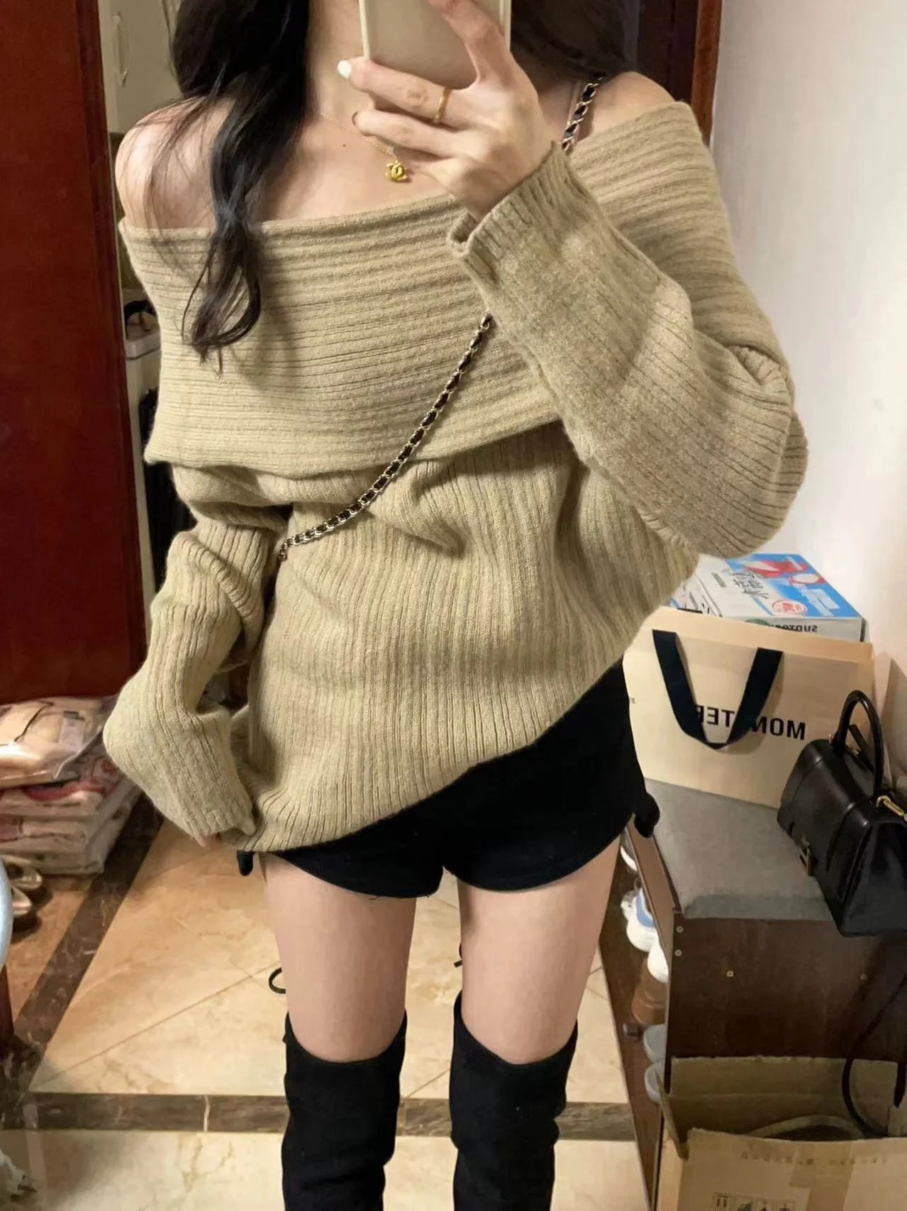 Ladies Soft Cozy Lazy oulder Sweater Autumn Winter New Sle 2023 oulder Exposure High-End Feelings Gentle Matching
Ladies Soft Cozy Lazy oulder Sweater Autumn Winter New Sle 2023 oulder Exposure High-End Feelings Gentle Matching