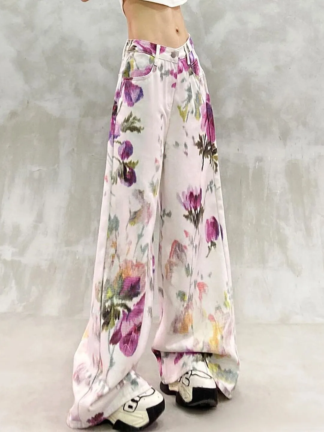 Casual High Waist Wide Leg Jeans Women's New Style Floral Print Washed Straight Cut Loose Slimming Jeans Fashionable Commute ...
Casual High Waist Wide Leg Jeans Women's New Style Floral Print Washed Straight Cut Loose Slimming Jeans Fashionable Commute ...