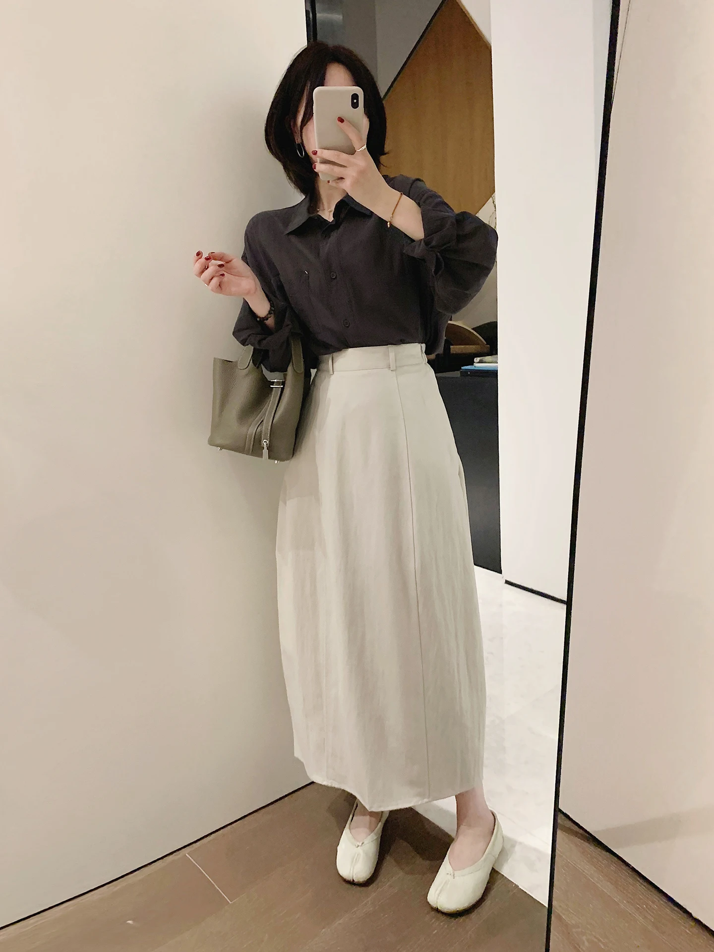 Ретро-юбка с высокой талией для женщин: комфортная, хлопковая, свободного кроя, А-силуэт, мягкая и нежная, универсальная, новинка весенней коллекции
Ретро-юбка с высокой талией для женщин: комфортная, хлопковая, свободного кроя, А-силуэт, мягкая и нежная, универсальная, новинка весенней коллекции