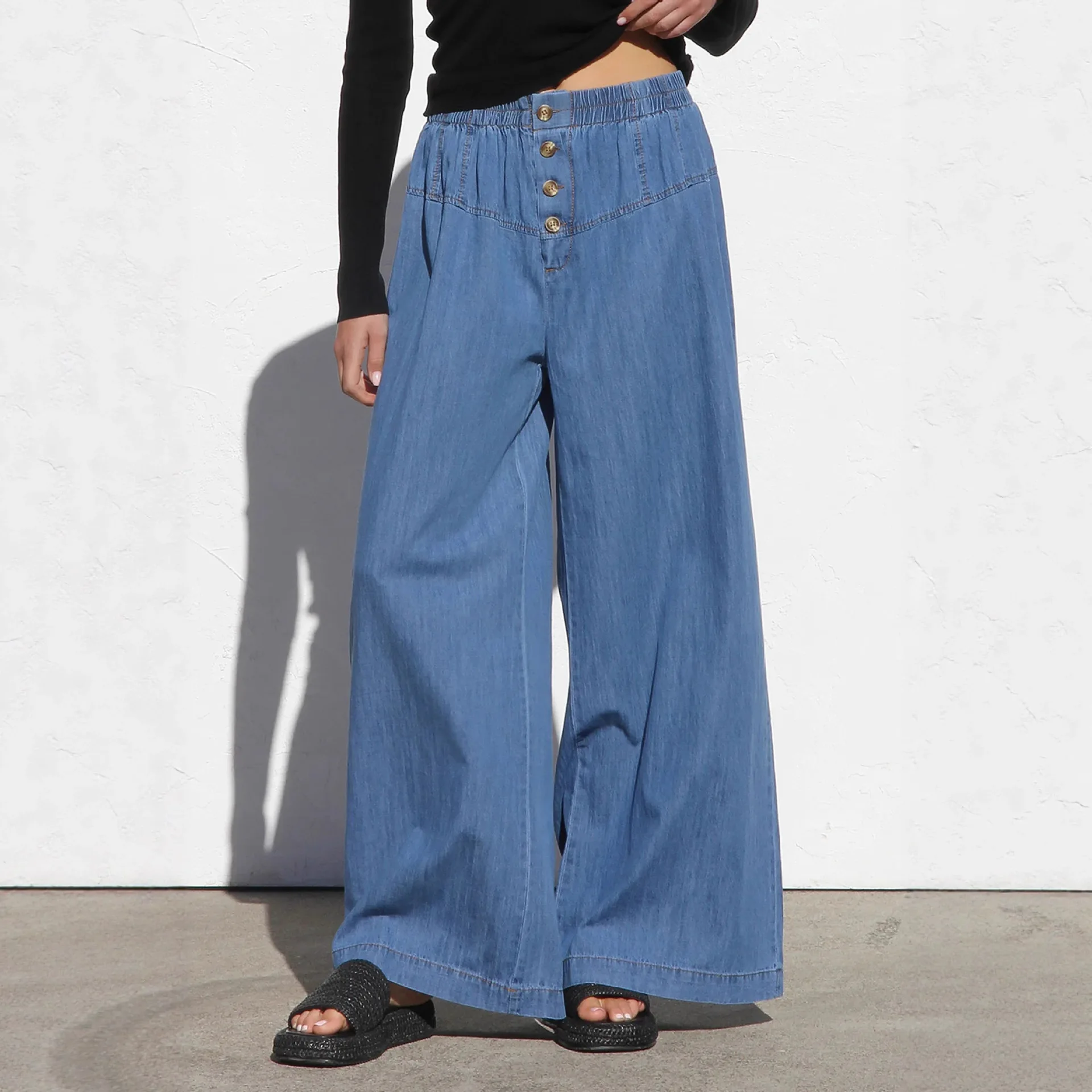 Whisper Lumi Women's High Waist Elastic Waist Denim Pants Vintage Draped Wide Leg Jeans Casual Loose Long Trousers
Whisper Lumi Women's High Waist Elastic Waist Denim Pants Vintage Draped Wide Leg Jeans Casual Loose Long Trousers