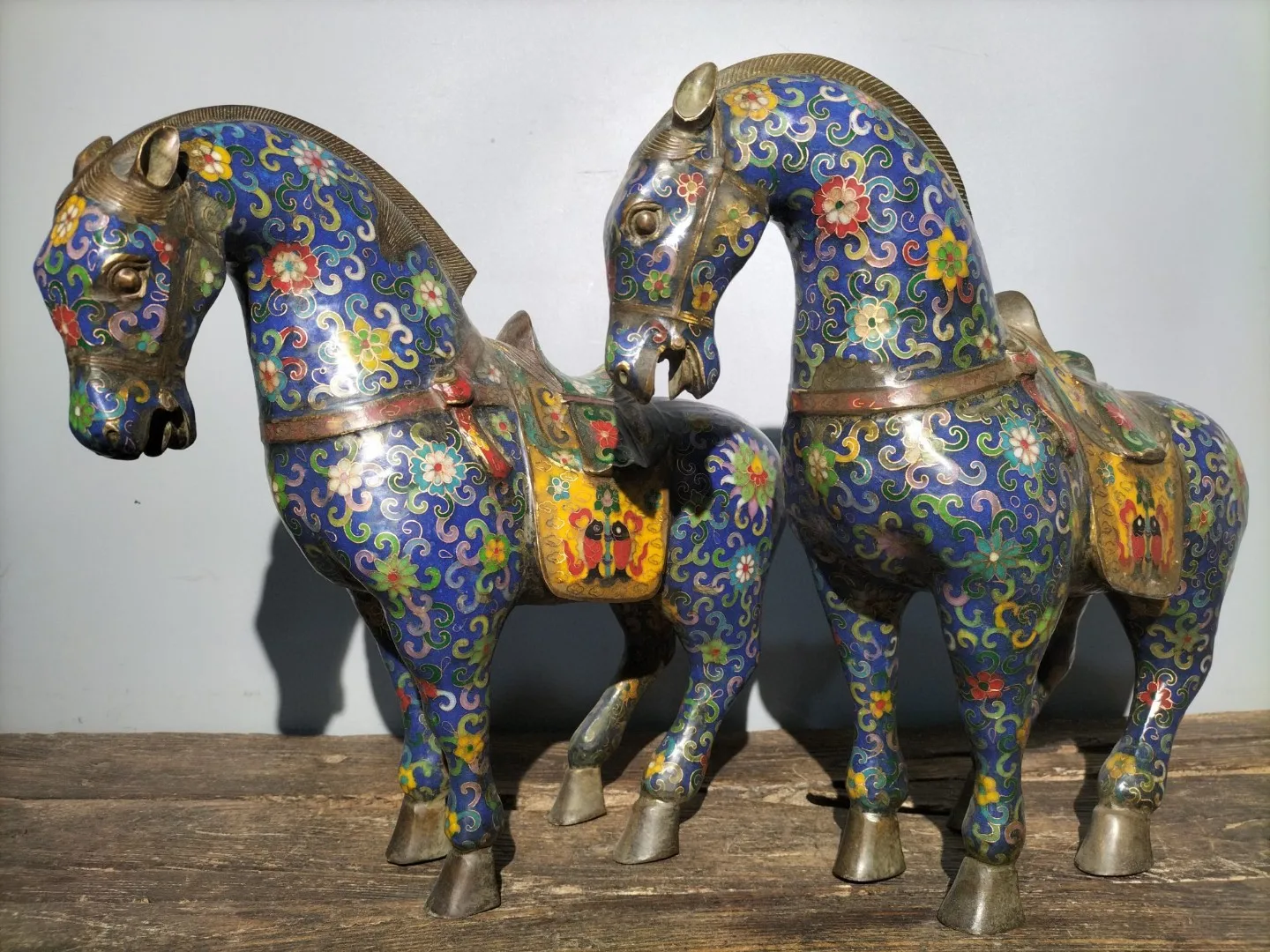 18"Tibetan Temple Collection Old Bronze Cloisonne Enamel Tang Ma Horse Lucky Horse a pair ornament Gather fortune Town house
18"Tibetan Temple Collection Old Bronze Cloisonne Enamel Tang Ma Horse Lucky Horse a pair ornament Gather fortune Town house