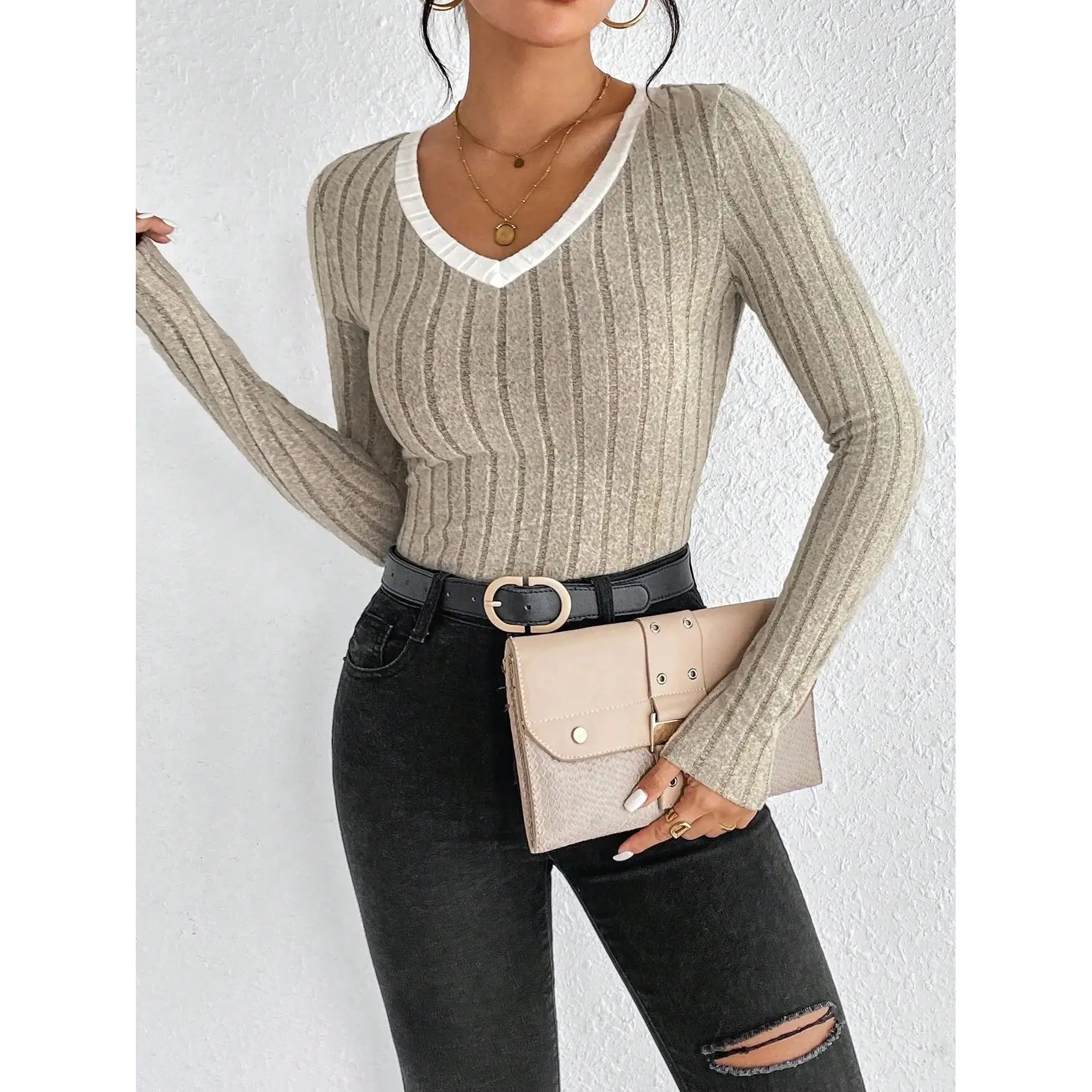 Модная тонкая женская верхняя одежда с V-образным вырезом Autumn Spice Girl Sle Sexy для зимней коллекции Cleanfit
Модная тонкая женская верхняя одежда с V-образным вырезом Autumn Spice Girl Sle Sexy для зимней коллекции Cleanfit