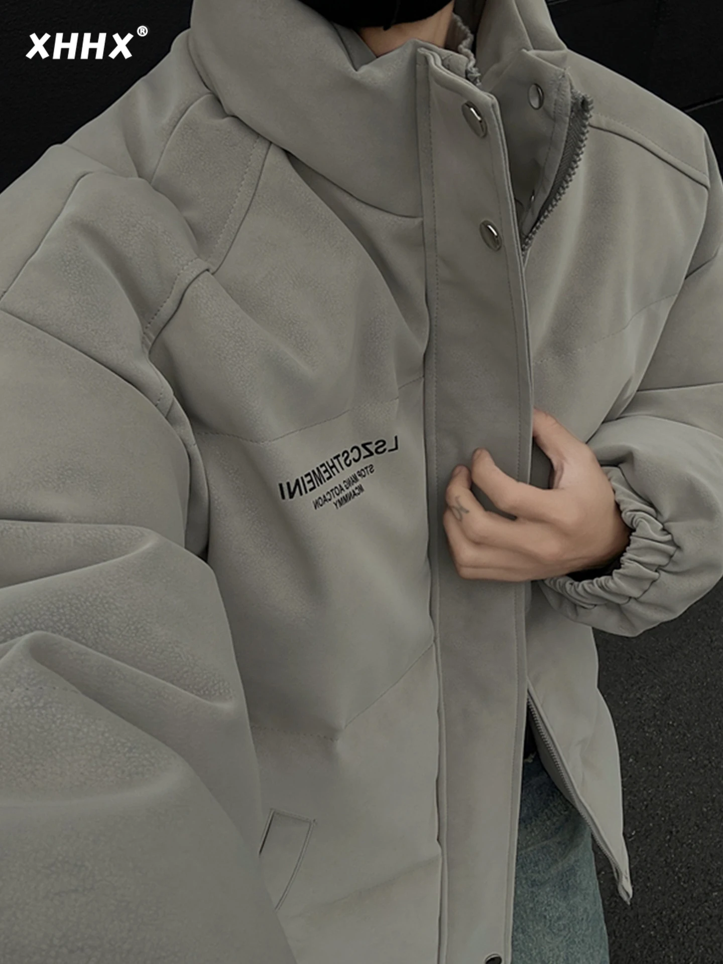 American Retro PU Leather Cotton Jaet Men Winter Thiened ort Bread Sle Stand Collar Trendy Brand New 2025 Zipper Closure
American Retro PU Leather Cotton Jaet Men Winter Thiened ort Bread Sle Stand Collar Trendy Brand New 2025 Zipper Closure