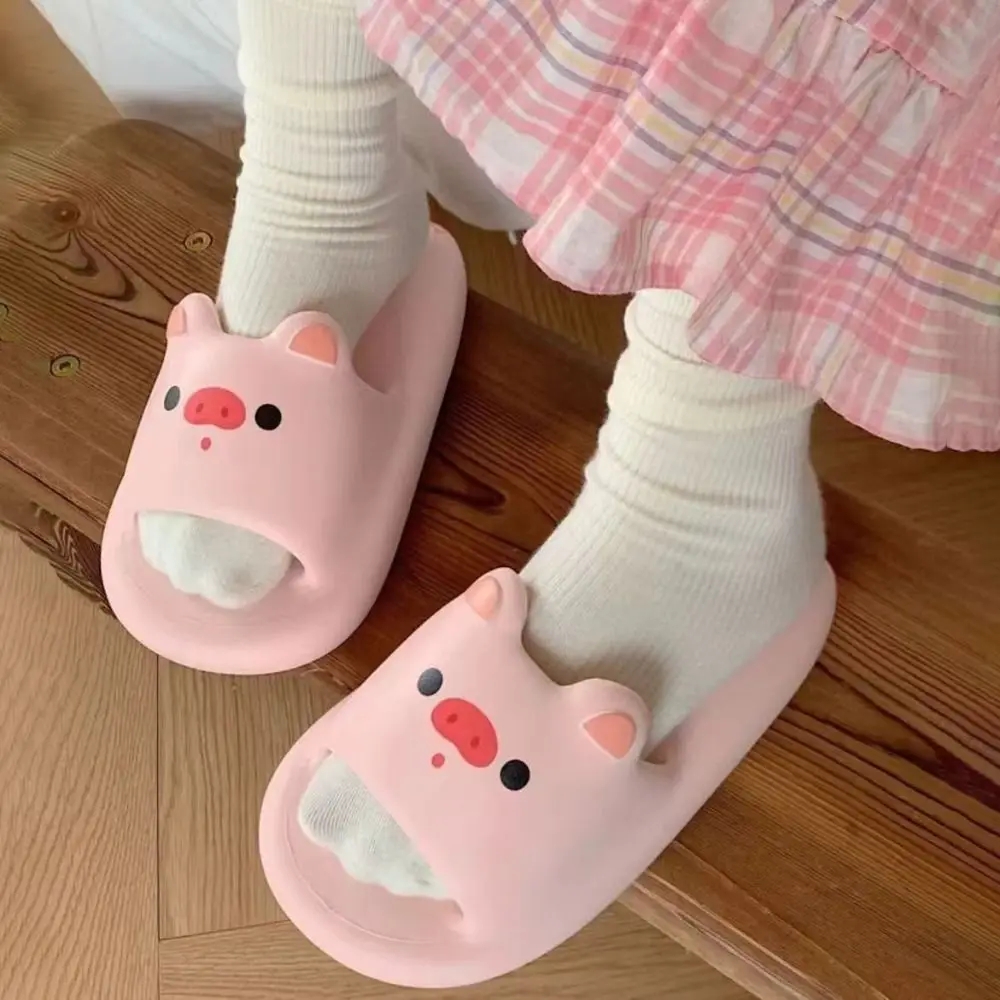 Fashion Cartoon Cat Pig Slippers Cute Anti-slip Kawaii Slippers Women PVC Beachwear Shoes Slides Sandals Ladies
Fashion Cartoon Cat Pig Slippers Cute Anti-slip Kawaii Slippers Women PVC Beachwear Shoes Slides Sandals Ladies