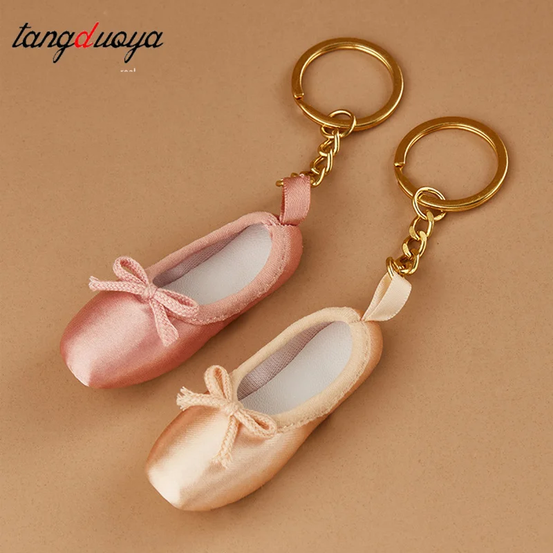 Handmade Mini Satin Pointe Shoes Keyring Ballet Shoes Keychain Ballet Accessories Ballet Charm Chain Bag Pendant
Handmade Mini Satin Pointe Shoes Keyring Ballet Shoes Keychain Ballet Accessories Ballet Charm Chain Bag Pendant