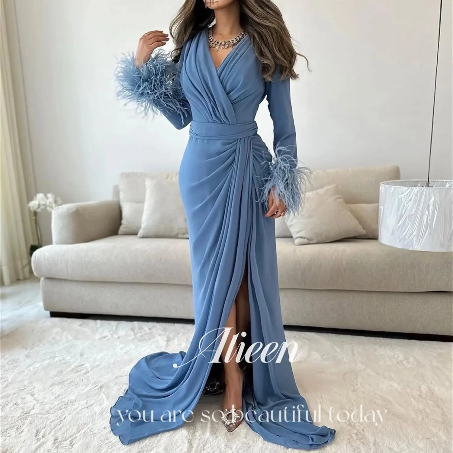 Aileen Vestidos De Festa Dubai Luxury Evening Dresses 2025 Long Sleeves Feather فساتين سهرة Customized Elegant Prom Dresses Sexy
Aileen Vestidos De Festa Dubai Luxury Evening Dresses 2025 Long Sleeves Feather فساتين سهرة Customized Elegant Prom Dresses Sexy