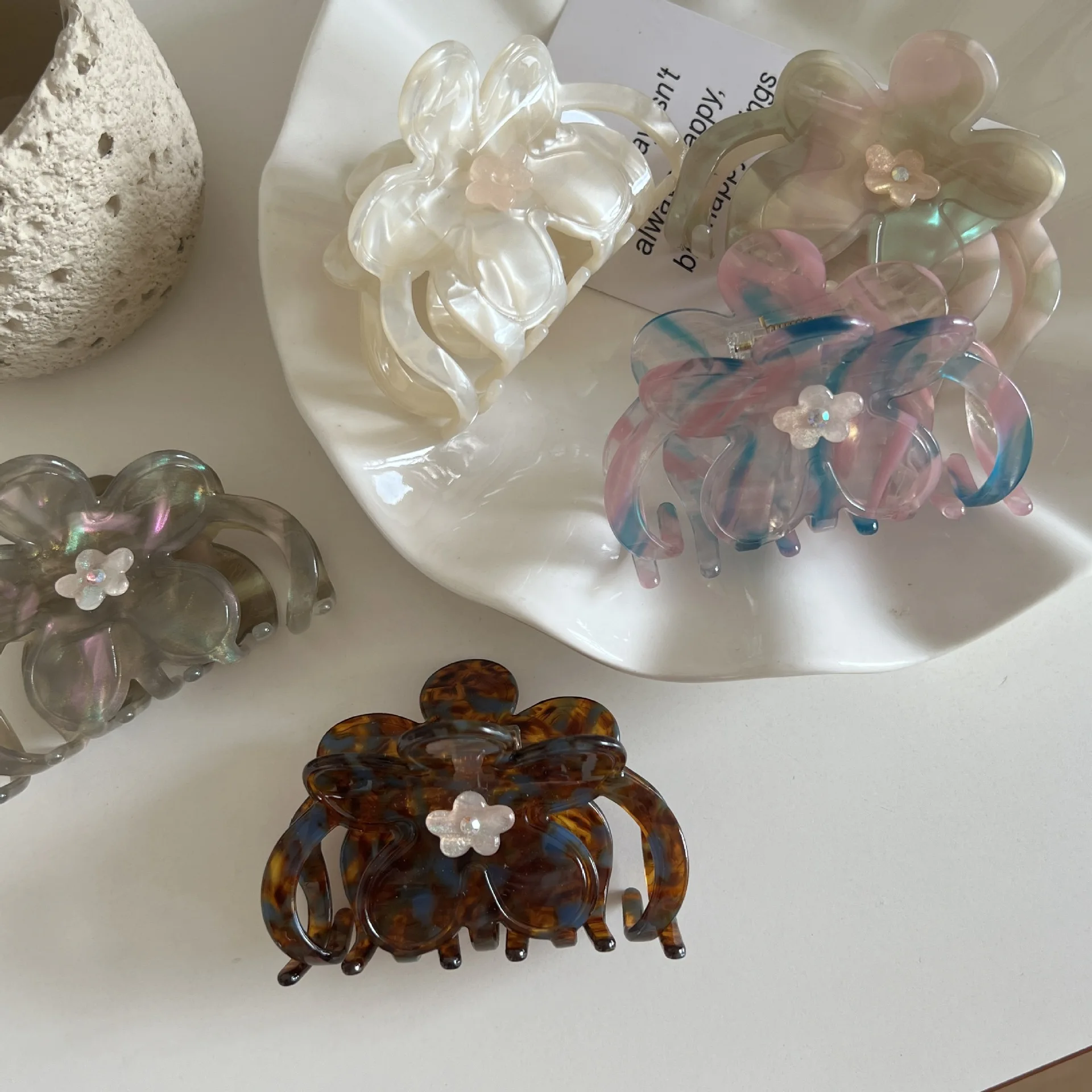 Заколка для волос с леопардовым принтом - большая заколка-краб с цветочным узором для густых волос, модные аксессуары для волос для женщин
Заколка для волос с леопардовым принтом - большая заколка-краб с цветочным узором для густых волос, модные аксессуары для волос для женщин