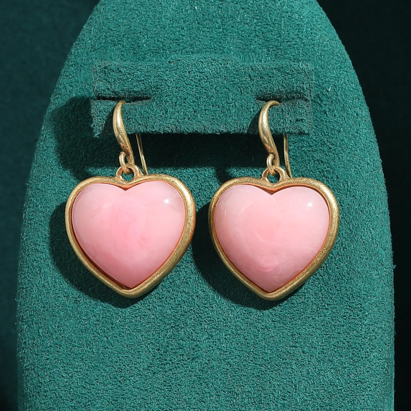 Women Vintage Natural Stone Pink Heart Drop Earring Love Gold Color 2026 For Dinner Party Elegant Decoration New Trends Jewelry
Women Vintage Natural Stone Pink Heart Drop Earring Love Gold Color 2026 For Dinner Party Elegant Decoration New Trends Jewelry