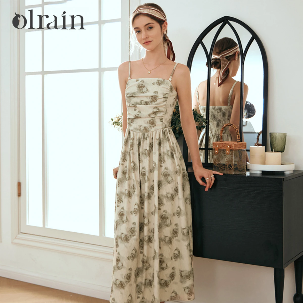 OLrain Floral Women Dresses 2026 A-Line Printing Slash Neck Sleeveless Camisole Sexy Long Dress Women's Festive Dress O24CL83851
OLrain Floral Women Dresses 2026 A-Line Printing Slash Neck Sleeveless Camisole Sexy Long Dress Women's Festive Dress O24CL83851