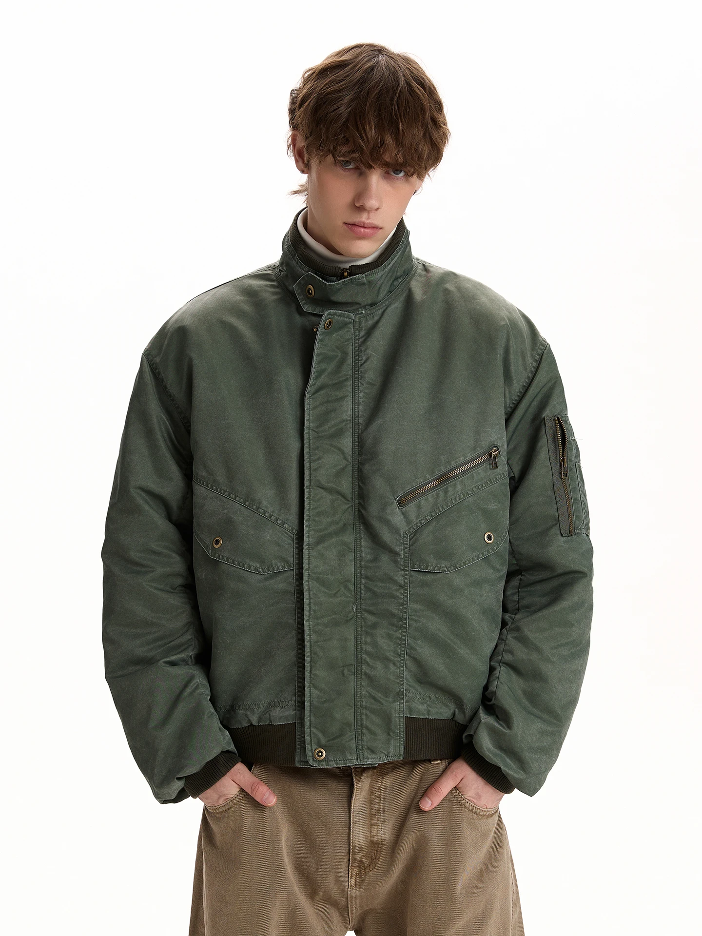 Ретро-дизайн, имитация винтажной летной куртки, хлопковый бомбер, теплая верхняя одежда, зимняя куртка с воротником-стойкой и металлическим декором.
Ретро-дизайн, имитация винтажной летной куртки, хлопковый бомбер, теплая верхняя одежда, зимняя куртка с воротником-стойкой и металлическим декором.