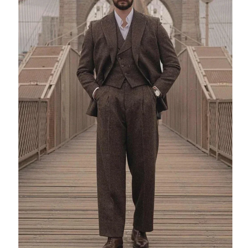 Italian Vintage Men's Suit Wool Blend 3pc Jacket Vest Pants Set Suit High Quality Men's Herringbone Sports Casual Suit Coat
Italian Vintage Men's Suit Wool Blend 3pc Jacket Vest Pants Set Suit High Quality Men's Herringbone Sports Casual Suit Coat