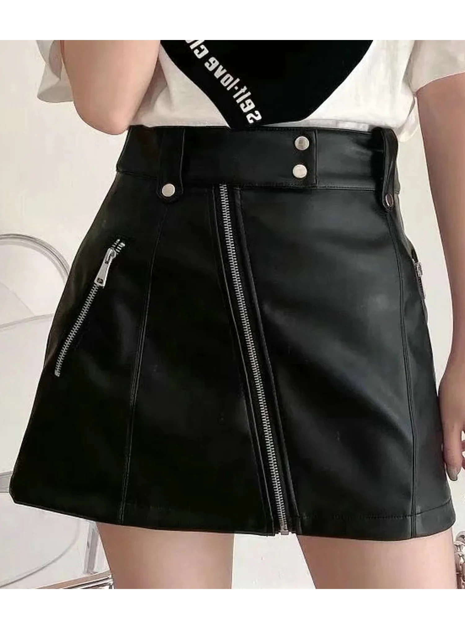2023 Autumn Winter Women Fashion A-Line Faux Leather PU Mini Empire Skirts Female Street Black Pocket High Waist Zipper Skirt
2023 Autumn Winter Women Fashion A-Line Faux Leather PU Mini Empire Skirts Female Street Black Pocket High Waist Zipper Skirt