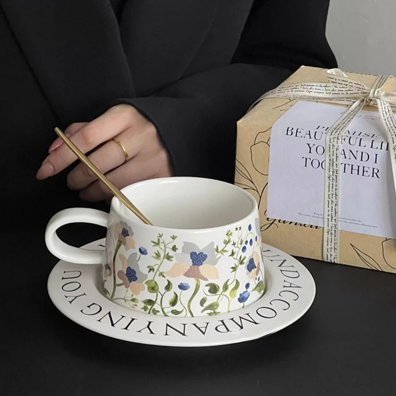Tea Cup Set Porcelain Coffee Cup Saucer Ceramic Mug Luxury Tableware European Turkish Japanese Design Tazas Gift Ceramic Mug
Tea Cup Set Porcelain Coffee Cup Saucer Ceramic Mug Luxury Tableware European Turkish Japanese Design Tazas Gift Ceramic Mug