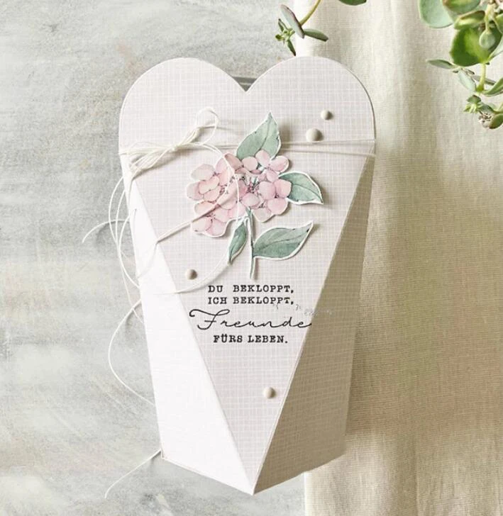 gift box metal cutting dies mold Scrapbooking paper craft knife mould blade punch template Embossing stencil 1pcs
gift box metal cutting dies mold Scrapbooking paper craft knife mould blade punch template Embossing stencil 1pcs