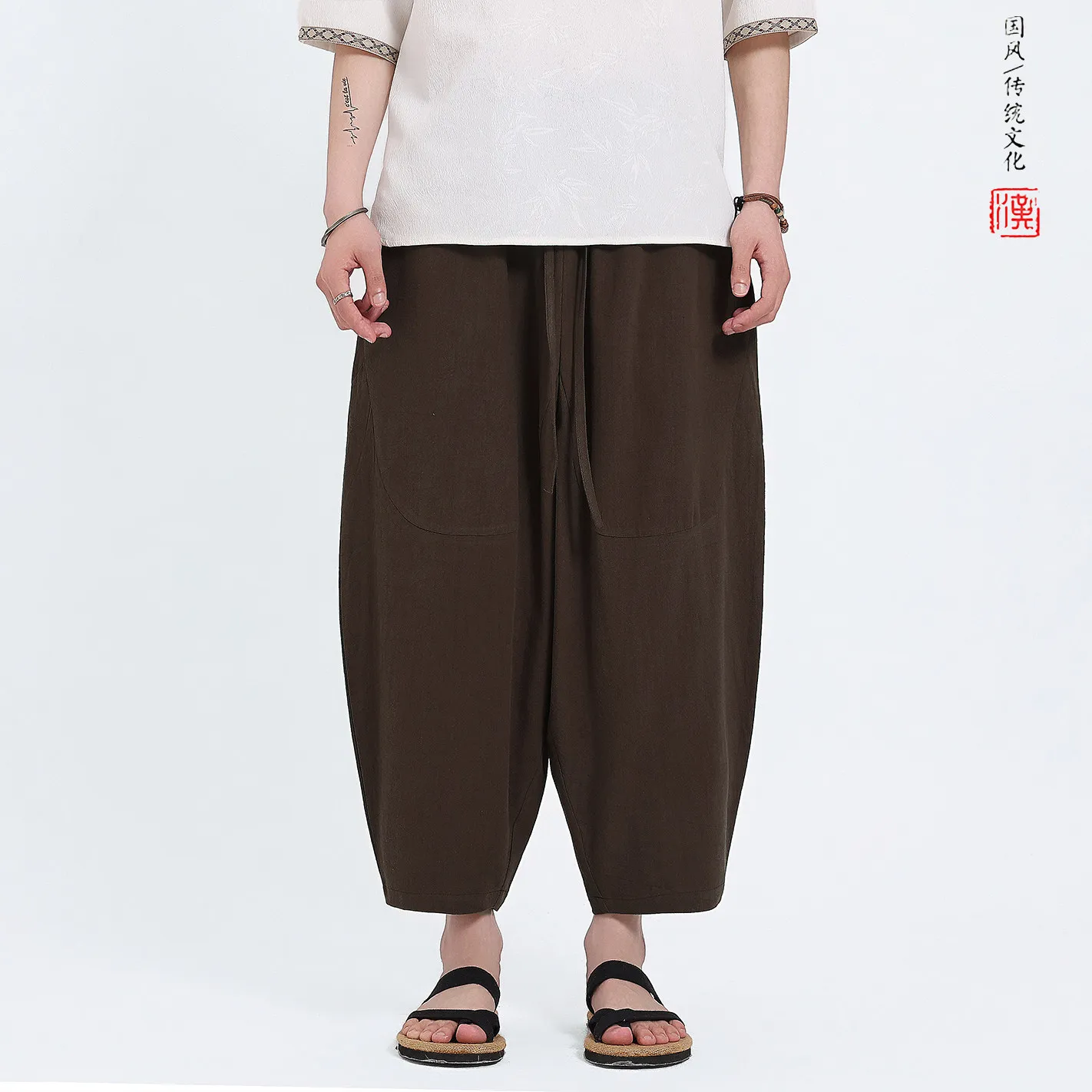 Cotton Linen Lantern Pants Men's Harem Casual Breathable Shorts Loose Comfortable Mens Summer Calf Length Trousers Plus Size 5XL
Cotton Linen Lantern Pants Men's Harem Casual Breathable Shorts Loose Comfortable Mens Summer Calf Length Trousers Plus Size 5XL