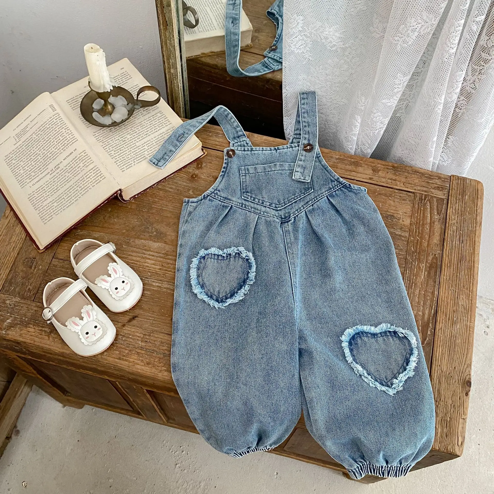 2025 Spring Fall Baby Denim Overalls Heart Print Loose Fit Big PP Design Unisex Boys Girls Toddler Jumpsuit Jeans
2025 Spring Fall Baby Denim Overalls Heart Print Loose Fit Big PP Design Unisex Boys Girls Toddler Jumpsuit Jeans