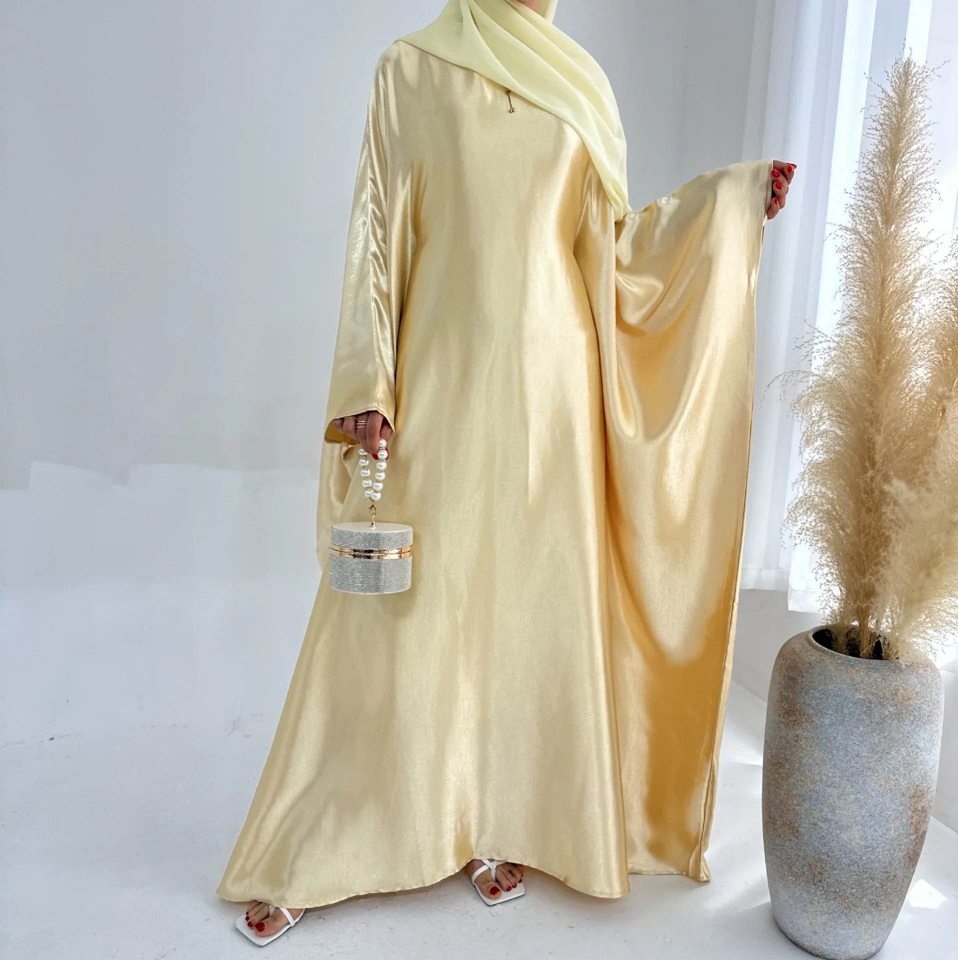 Eid Shiny Abaya 2025 Islam Clothing Modest Dresses Women Muslim Dress Ramadan Kebaya Jalabiya Dubai Kaftan Party Gown Djellaba
Eid Shiny Abaya 2025 Islam Clothing Modest Dresses Women Muslim Dress Ramadan Kebaya Jalabiya Dubai Kaftan Party Gown Djellaba