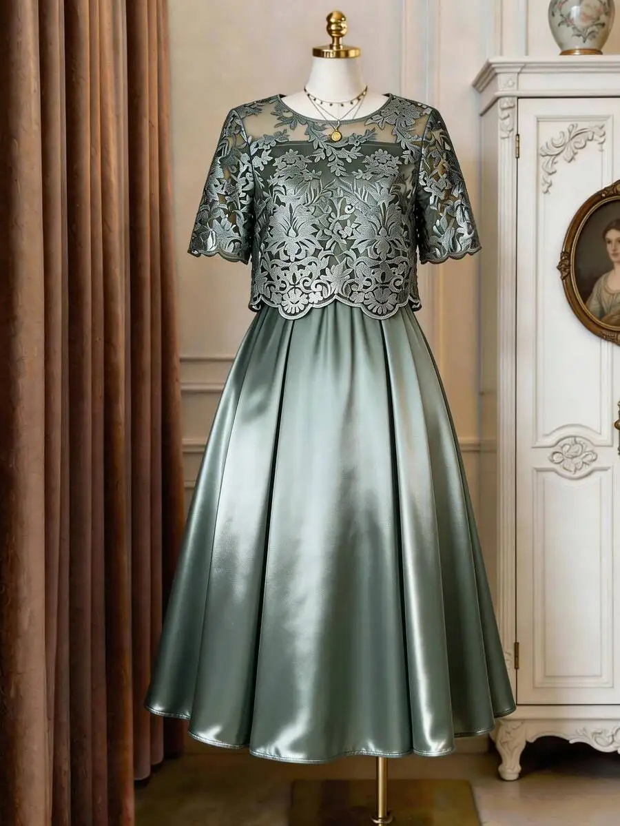 Elegant Lace Overlay Satin A-Line Prom Dress With Scalloped Neck And Three Quarter Sleeves
Elegant Lace Overlay Satin A-Line Prom Dress With Scalloped Neck And Three Quarter Sleeves