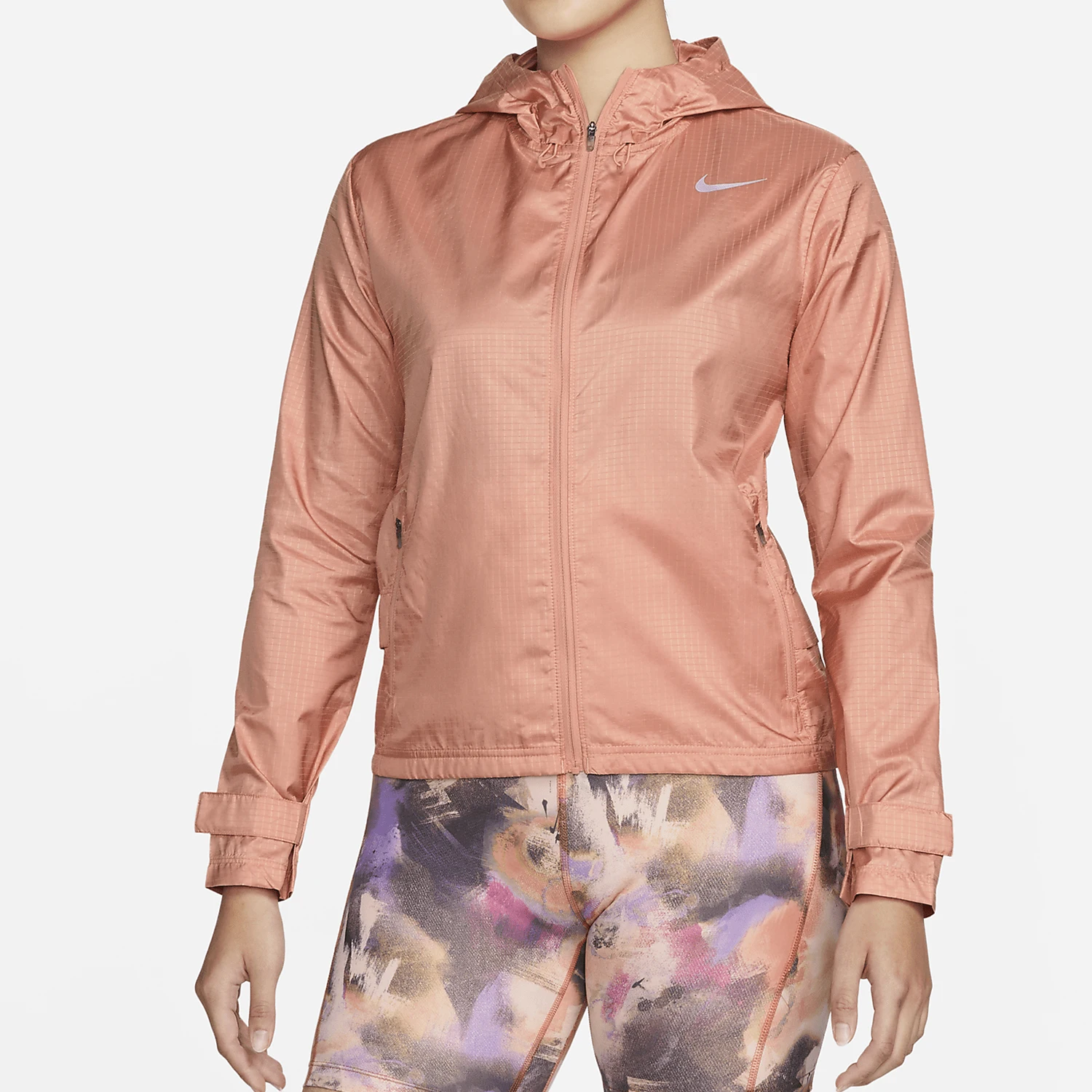 Официальная женская куртка Nike Genuine Essential для бега с сухим капюшоном CU3218-824
Официальная женская куртка Nike Genuine Essential для бега с сухим капюшоном CU3218-824